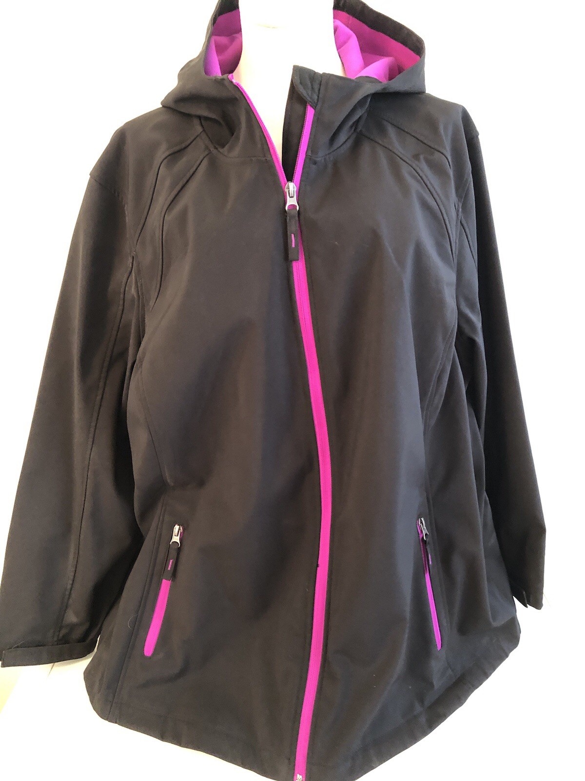Women’s Freetech Size 3X 22W-24W Black Pink Purple Trim Soft Shell Hooded Jacket