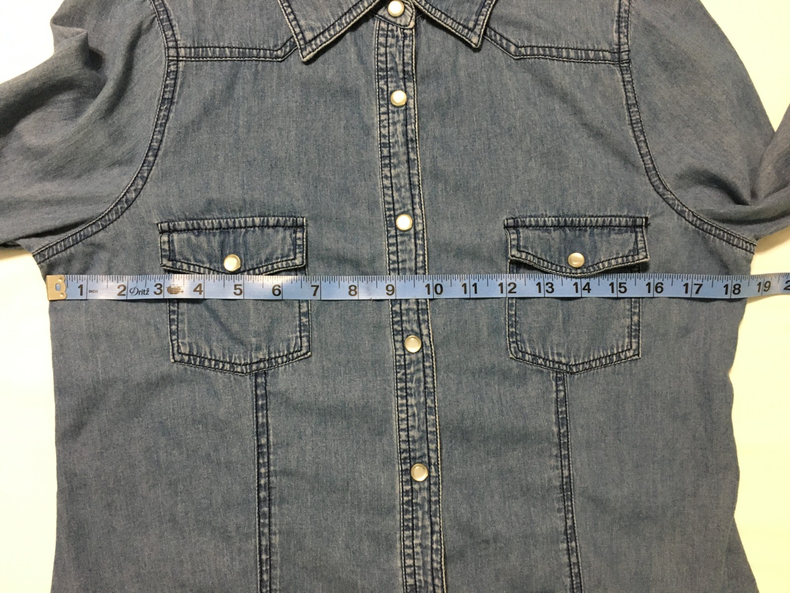 Hannah Womens Chambray Denim Shirt Size S Pearl Snap Roll Tab Sleeve 100% Cotton