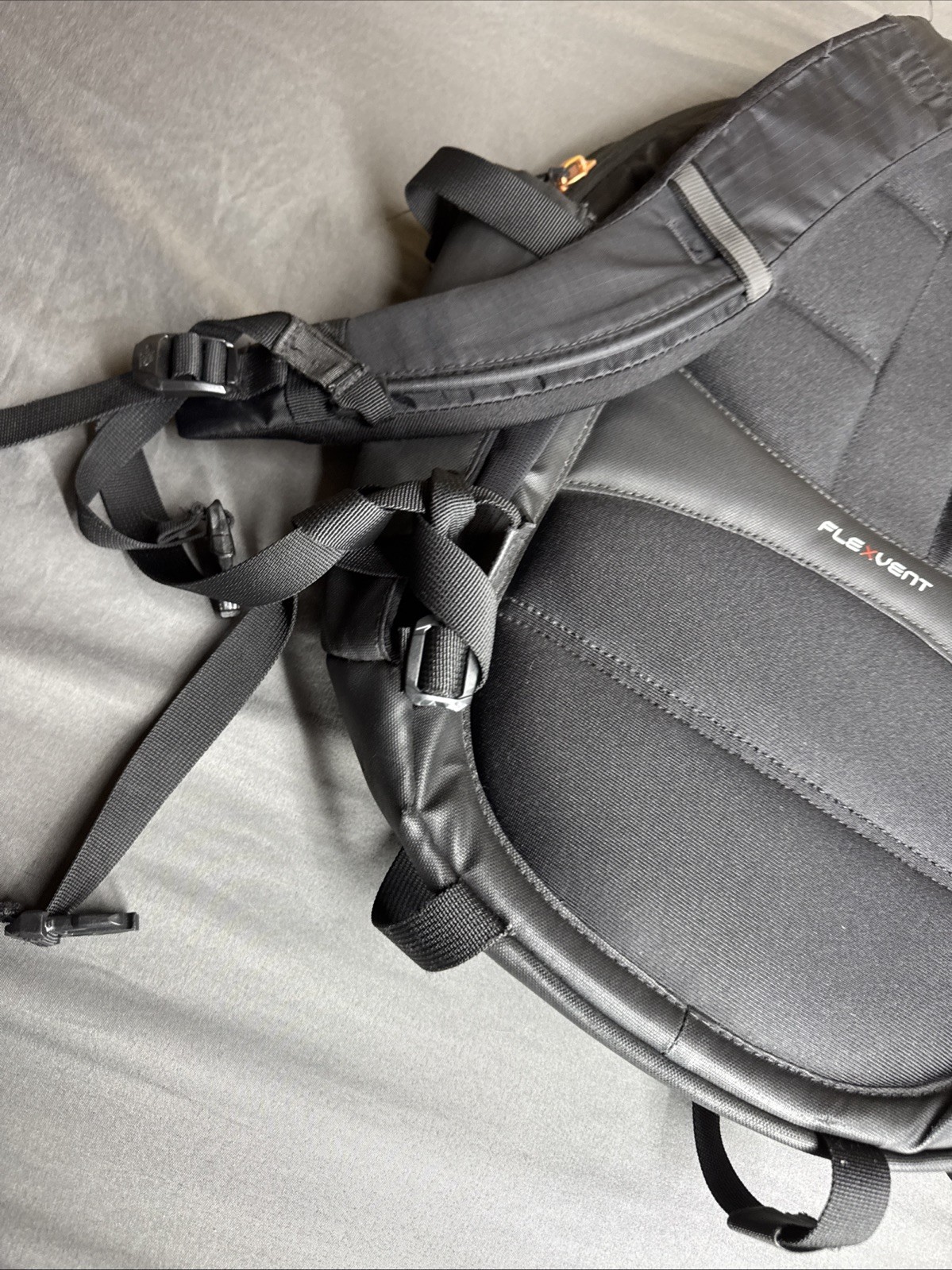 The North Face Women’s Recon Luxe Backpack, TNF Black/Burnt Coral, OS – USED