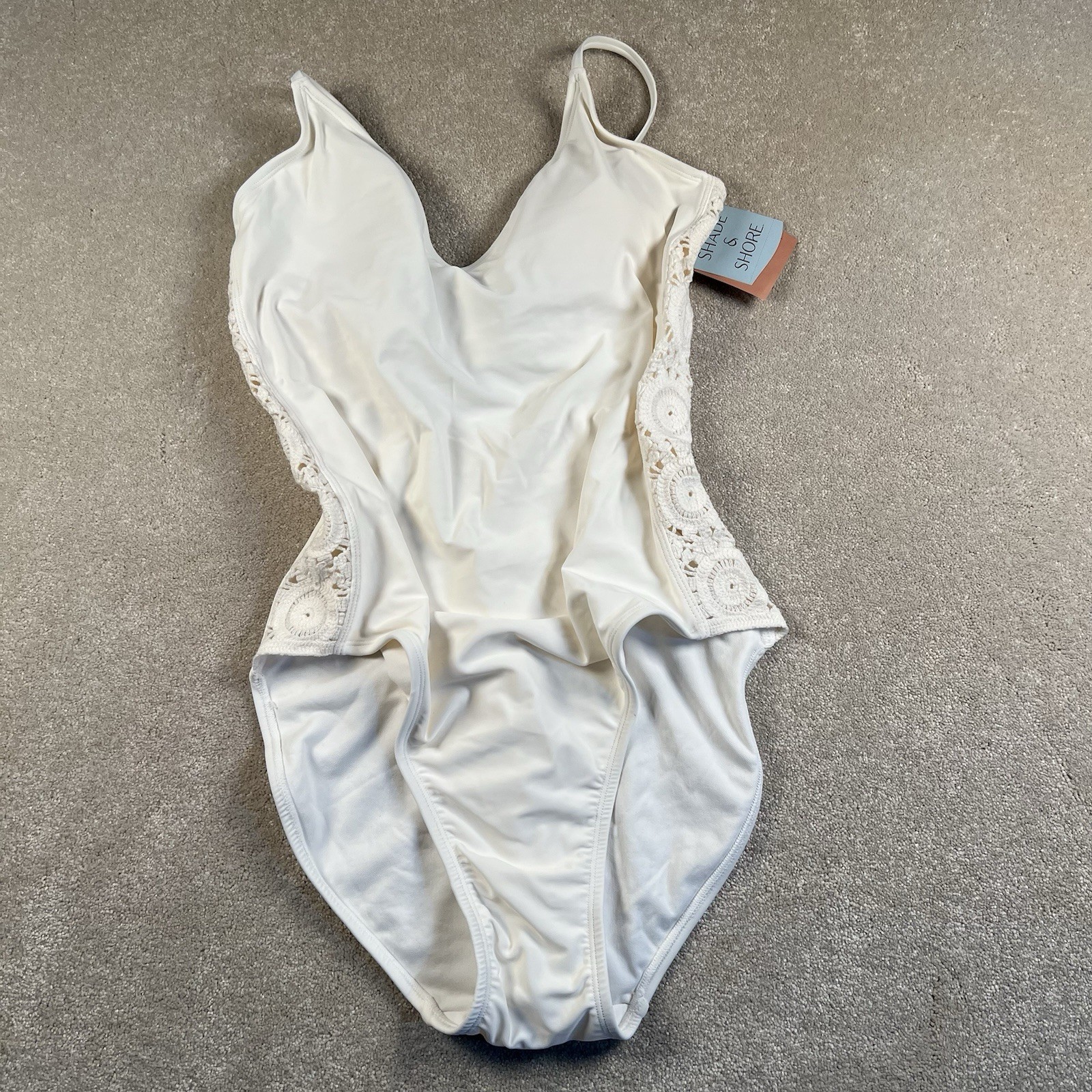 1 Piece Swimsuit White Crochet Side Adjustable Built in Bra XL New Shade & Shore
