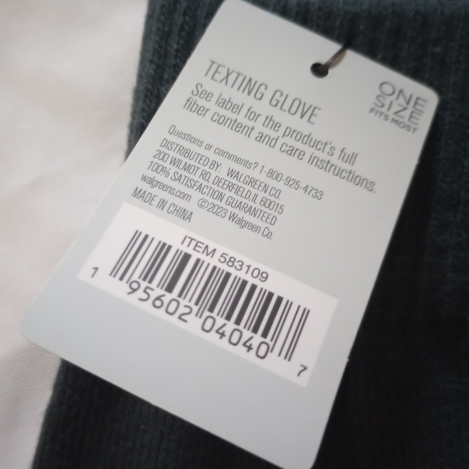 NWT West Loop GRAY Texting Knit Gloves One Size Men / Women / Teen / Unisex