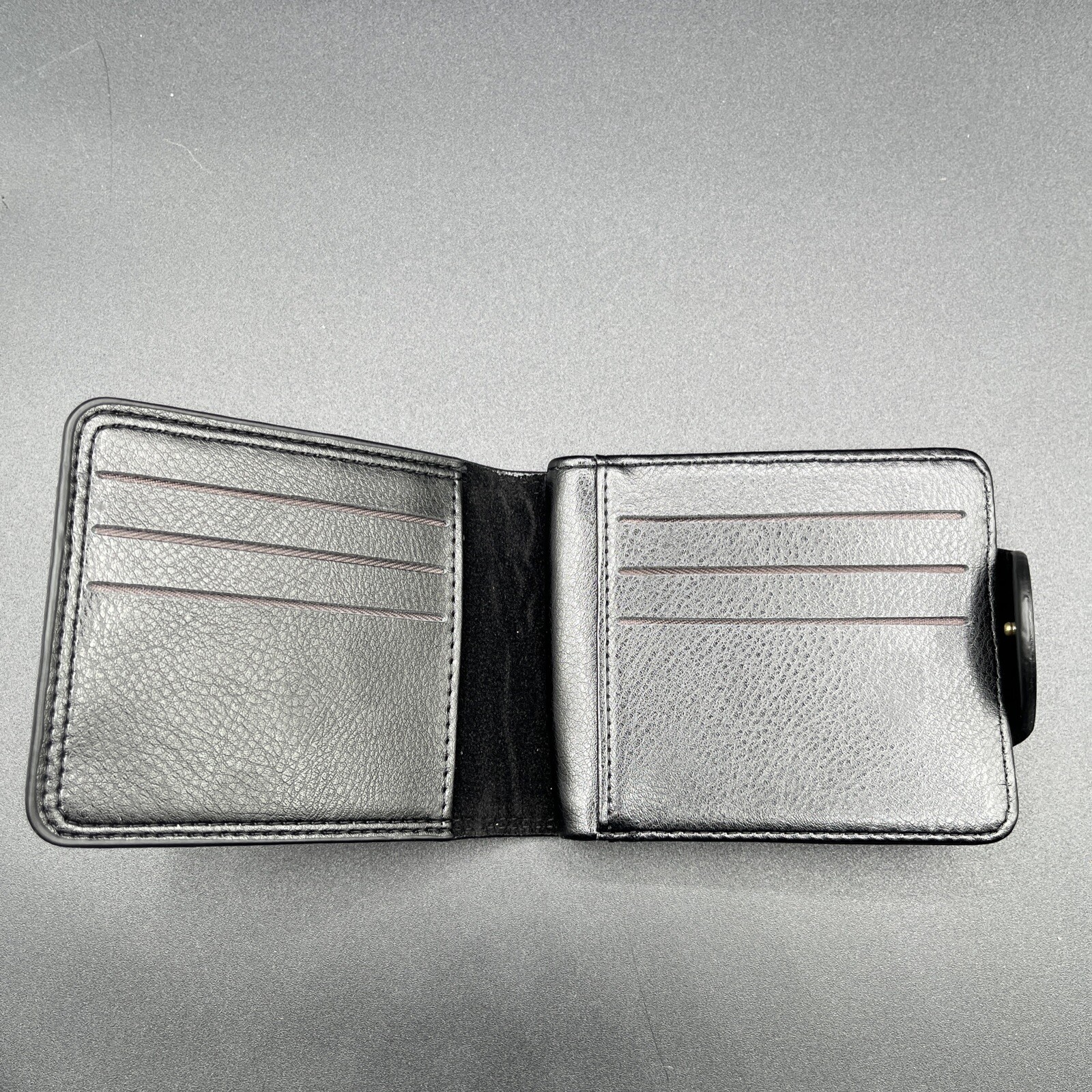 One Piece Men’s Wallet – Elevate Your Style with the Latest 2024 Anime Accessori