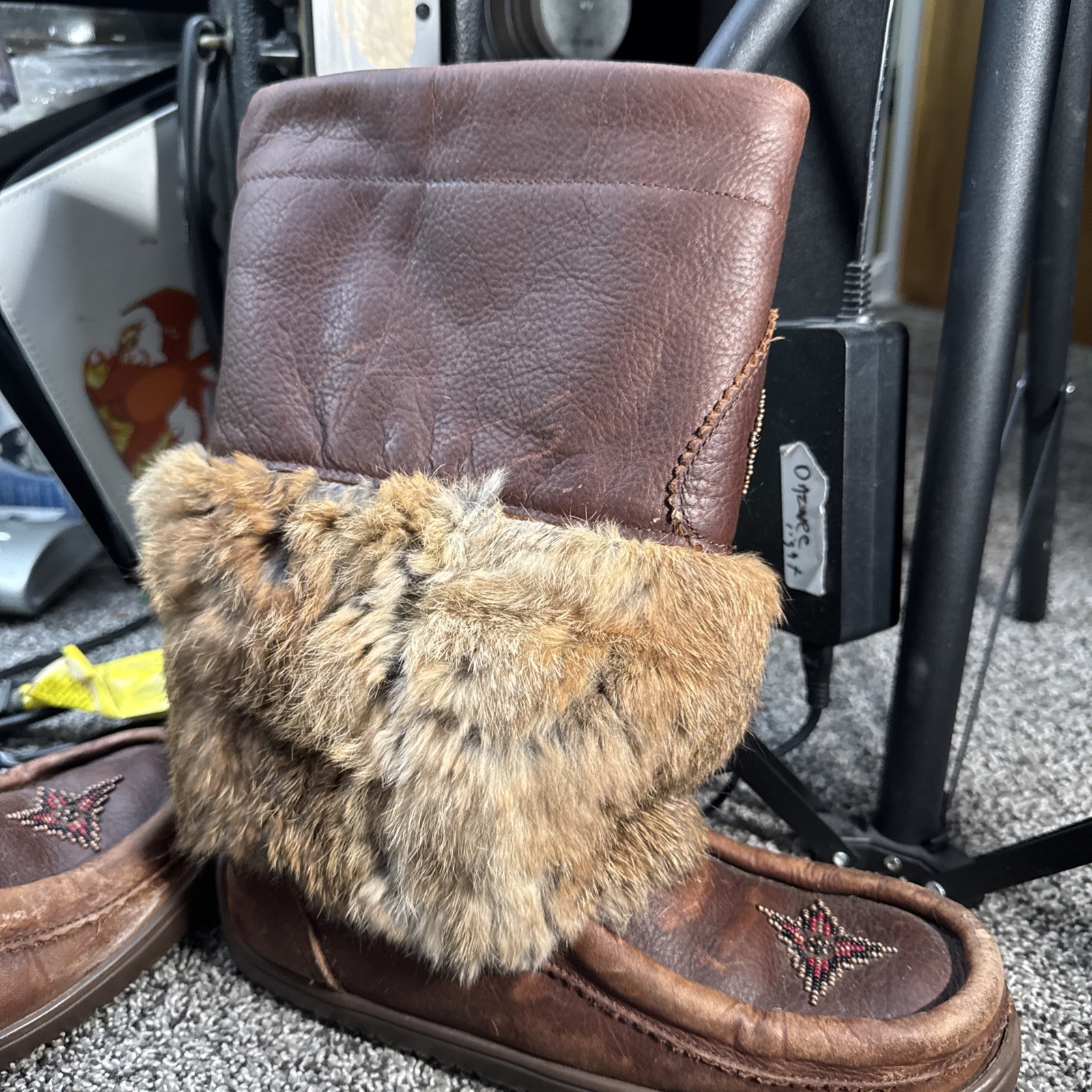 Manitobah Mukluks Snowy Owl Suede Boots Waterproof Womens Size L 8 M 6