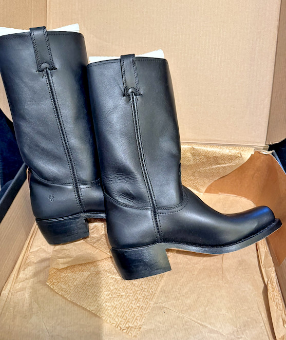 NIB FRYE Cavalry 12L Men’s 8.5M (W9-9.5M). FREE US SHIPPING. 30-day RETURNS
