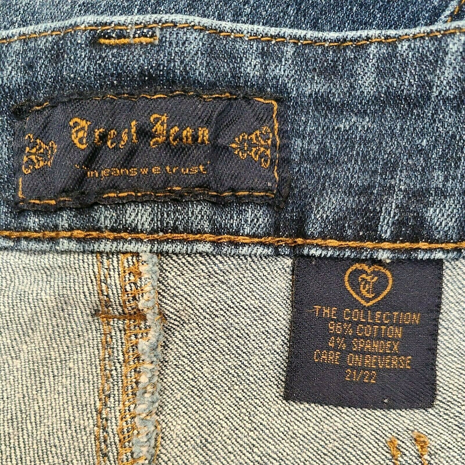 Crest Jeans Plus 21/22 Denim Stretch Shorts 41″ x 11 1/2″ Blue Distressed