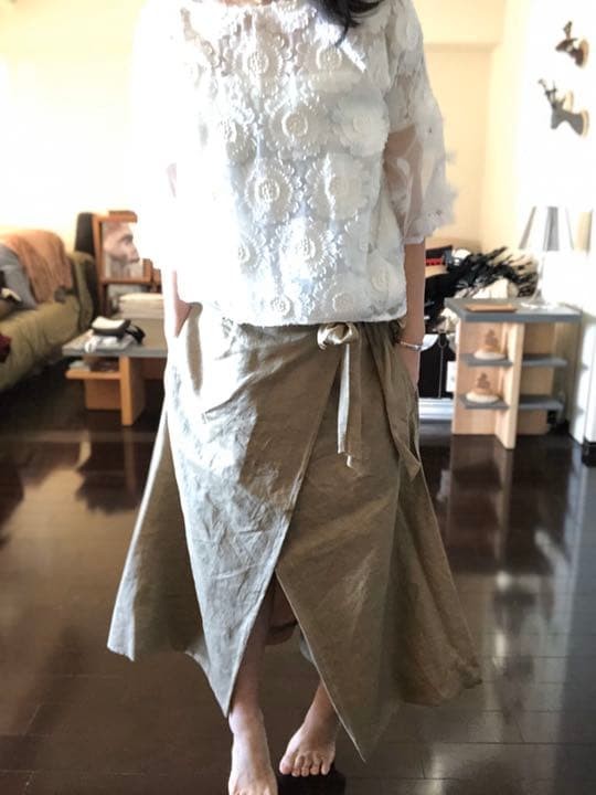 L’Appartment Long Skirt Size 4 Kallmeyer Fashion Women’s Skirt