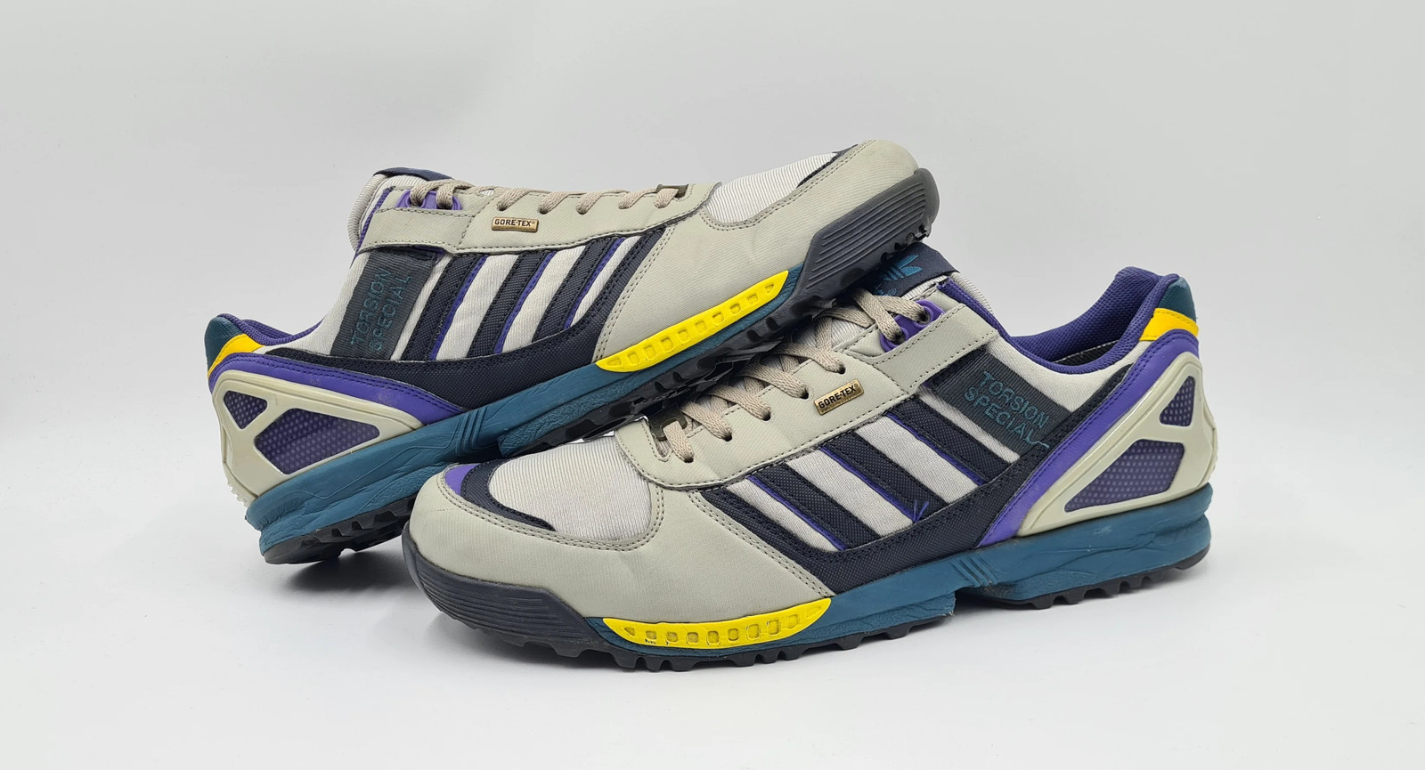 *EXCELLENT* 2009 Adidas Torsion Special ZX Size UK 12 / EUR 47 1/3