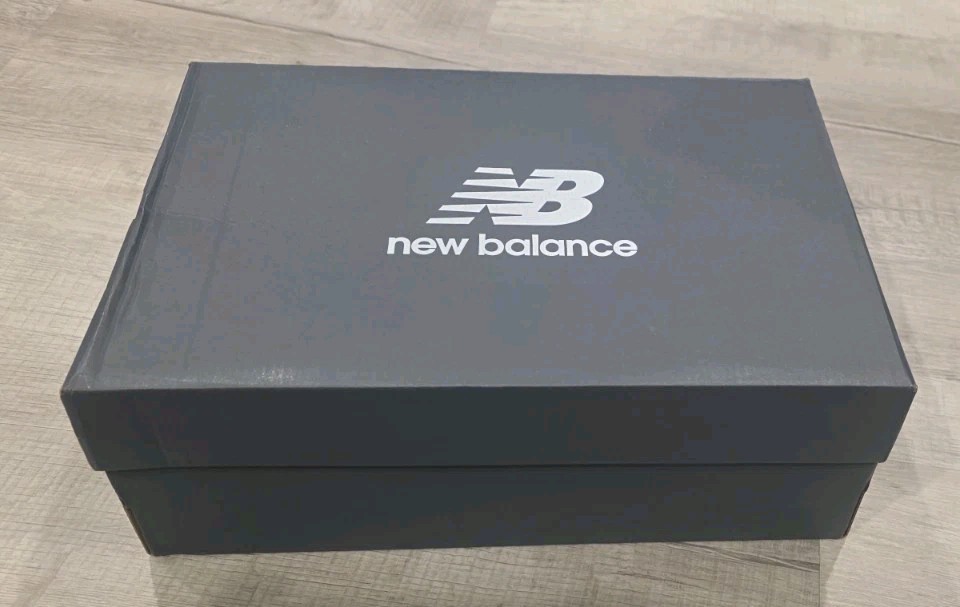 New Balance Men’s 9060 Black/Red’ | Sizes 11US | U9060JR