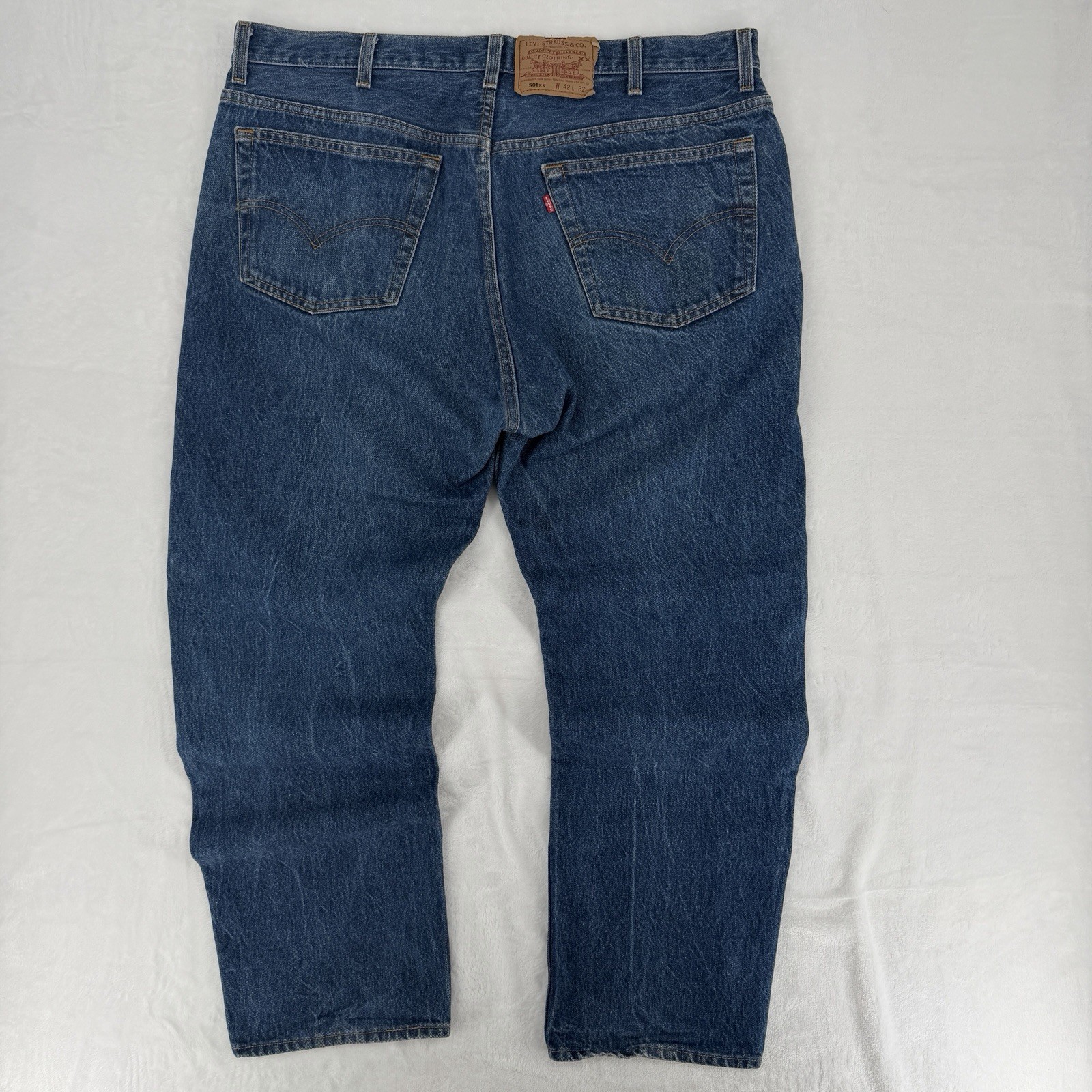 Levi’s 501xx Men’s Blue Medium Wash Denim Straight Jeans Mid Rise Button Fly 90s