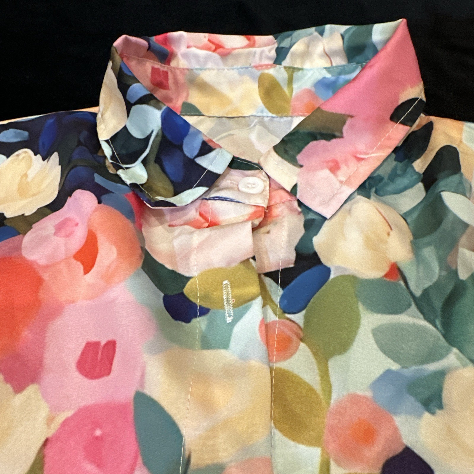 Multicolor Floral Button-Up Collared Blouse Long Sleeve – Size M