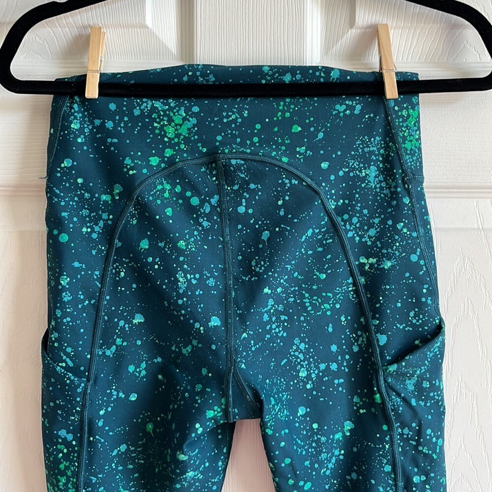Athleta Ultimate Stash Pocket Splat Capri / SZ S