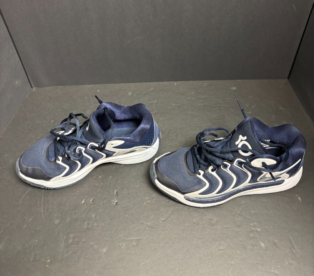 Nike KD 17 TB Blue and White basketball shoes Size US 6 Good Condition