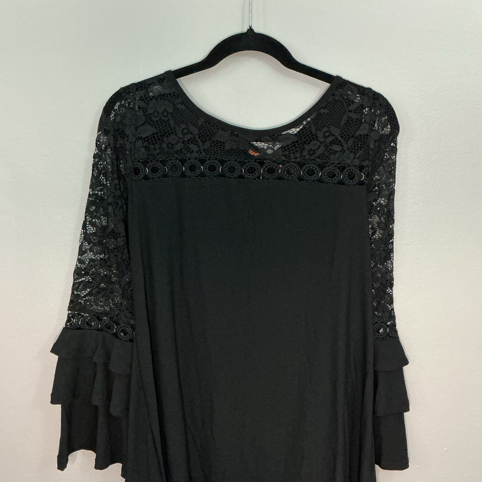 NWT Bellini Women’s M Black Solid Scoop Neck Lace Yoke Ruffle Bell Sleeve Blouse