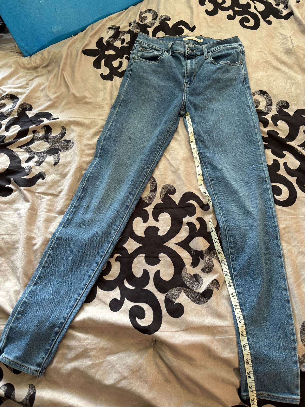 Levi’s 720 High Rise Super Skinny, Size 27