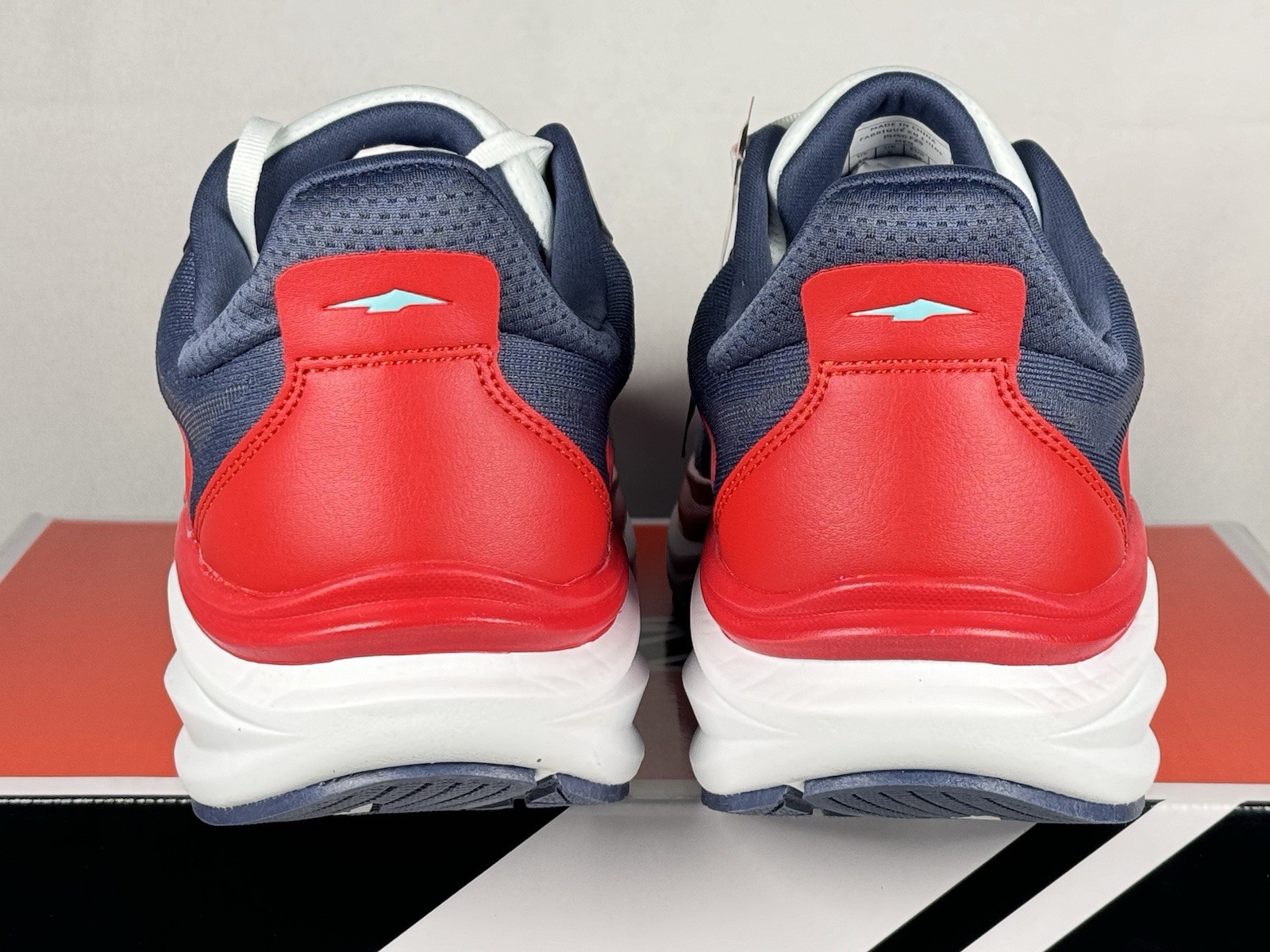 Avia Avi-Move Men’s Size 10 Sneakers Blue Red Memory Foam Running Shoes New