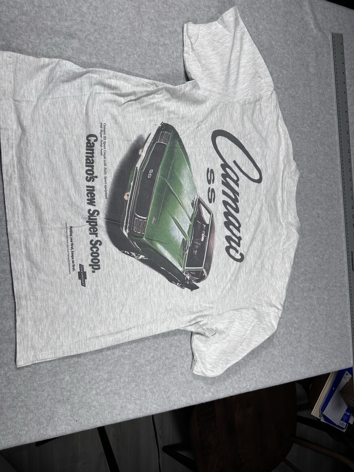 AE American Eagle Men’s boxy Camaro graphic t shirt