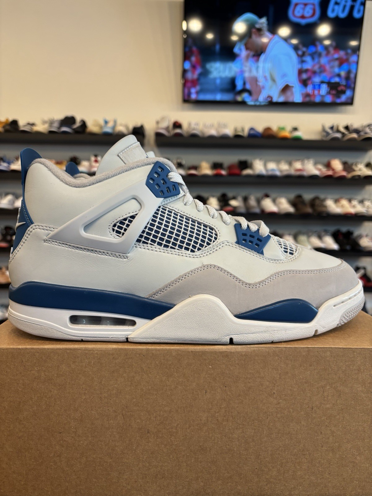 Air Jordan 4 Retro Military Blue 2024 Size 13 Pre-Owned FV5029-141 White