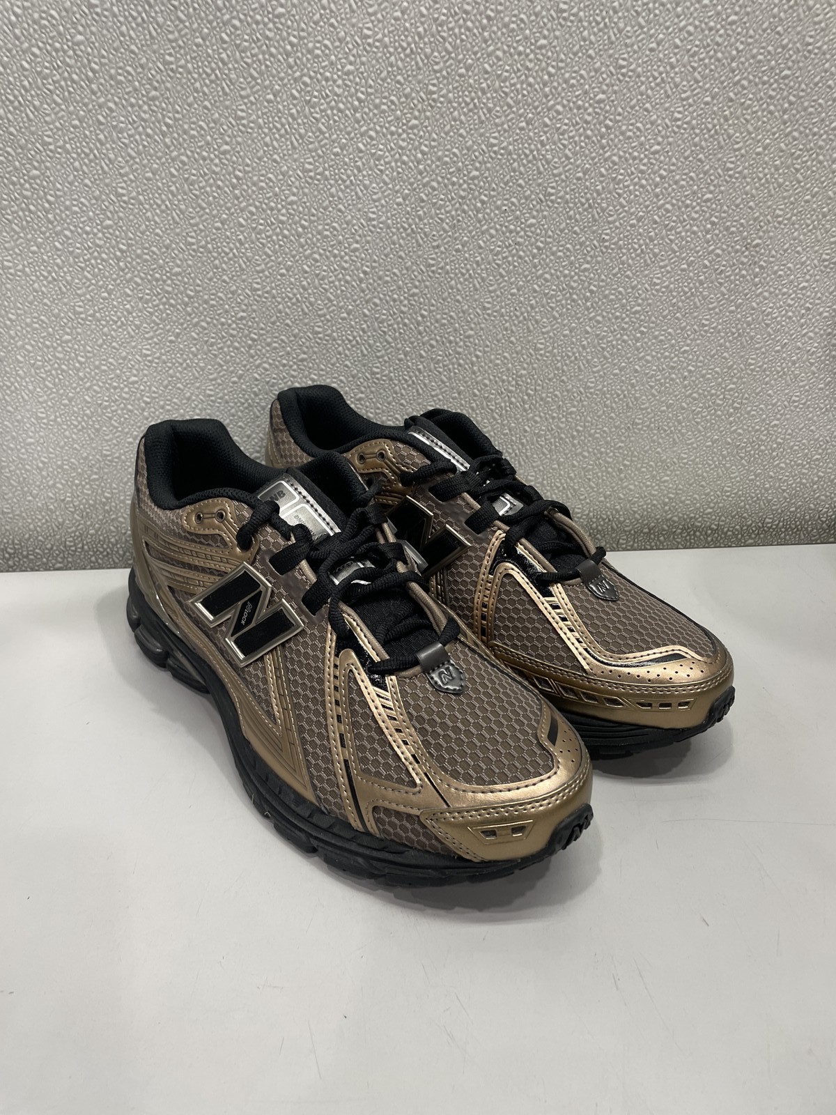 New Balance 1906R Lifestyle Sneakers Unisex M8.5, W10 In Brown & Black