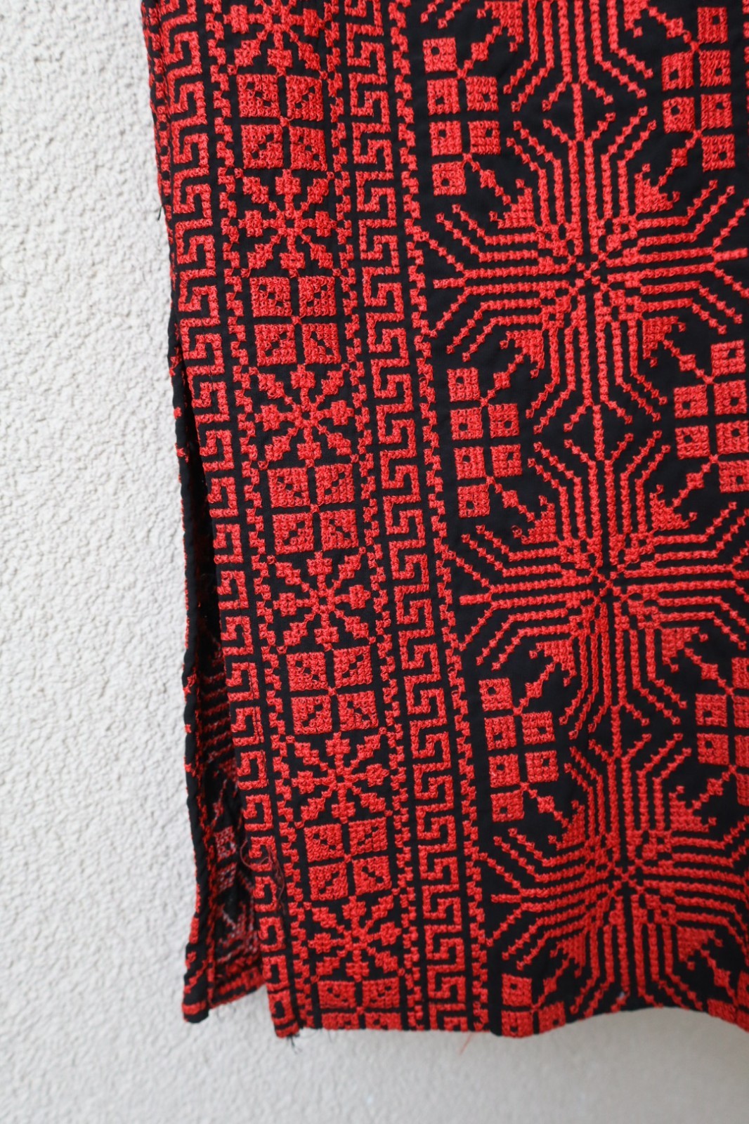 Traditional Palestinian / Jordanian Embroidered Thobe Kaftan Dress Black – WARDA