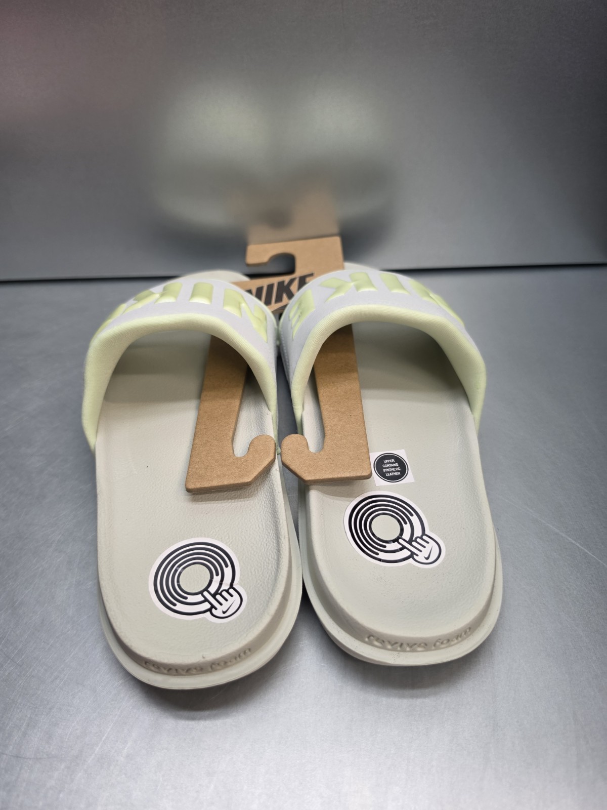 Nike Offcourt Slide Sandals Womens Size 7 Foam Cushioned Pale Green Slip On New