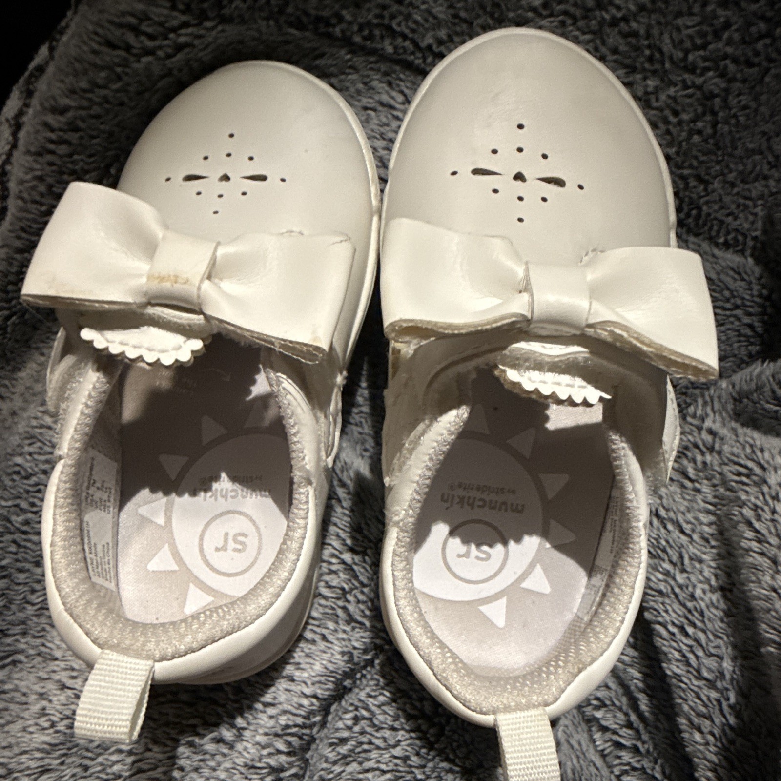 Stride Rite Munchkin Layne Mary Jane White Bow Hook & Loop Girls US 7M