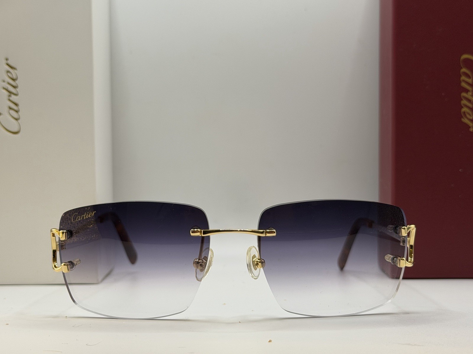 Cartier Gradient Grey Men’s Sunglasses Gold Metal Frame CT00920