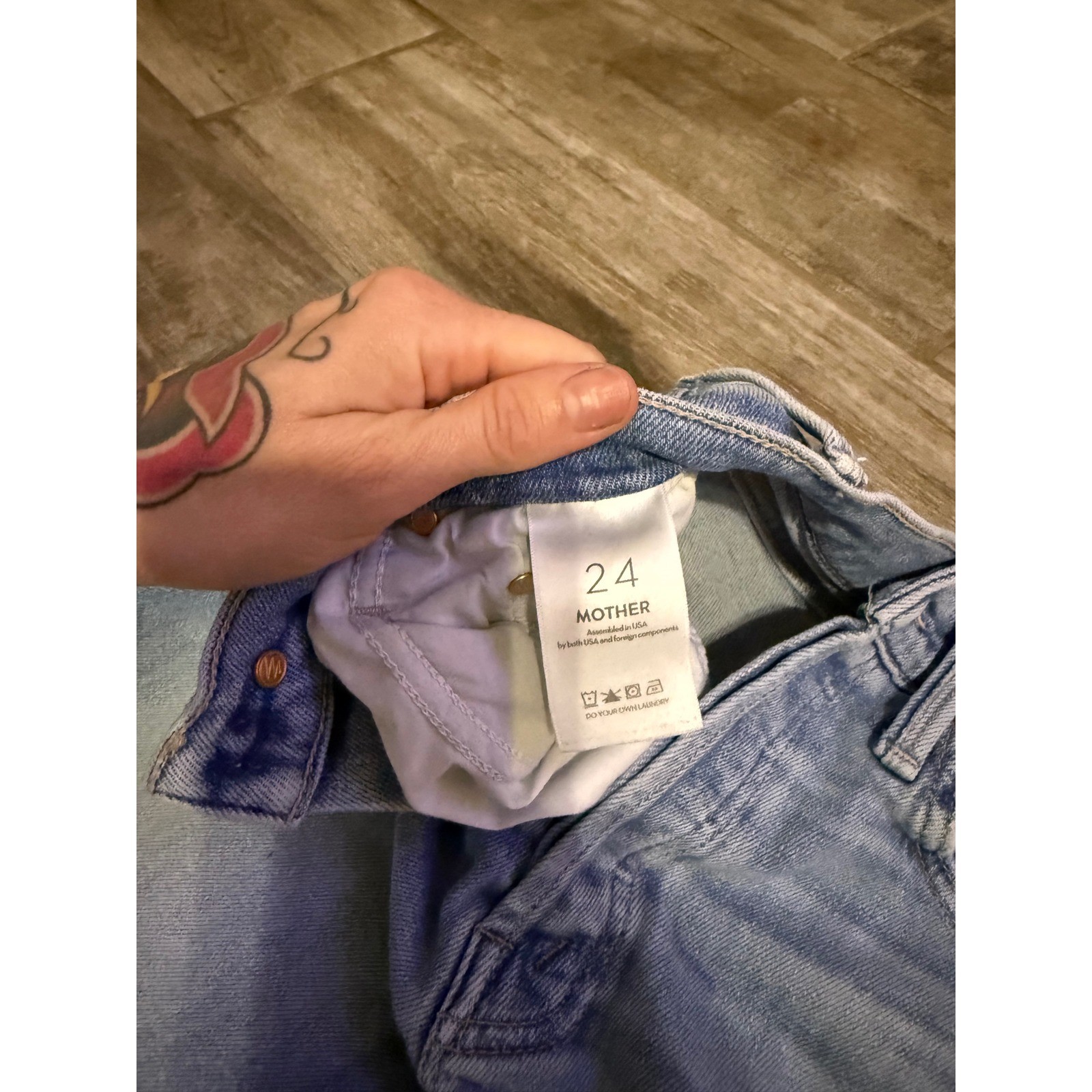 Mother The Tripper Flood Fray Jeans Look Ma No Hands Light Blue Wash 24
