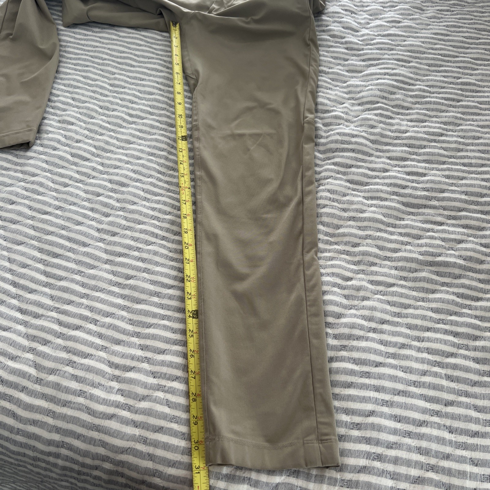 Lululemon Men’s Commission Pant Slim Warpstreme 28 Khaki Chino ABC LM5439S