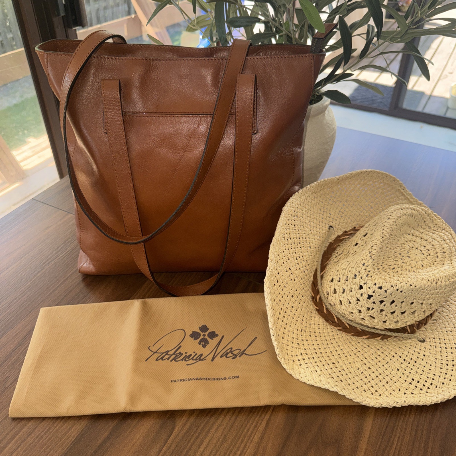 Patricia Nash Viana Leather Tote. Excellent Condition. Dust Bag.