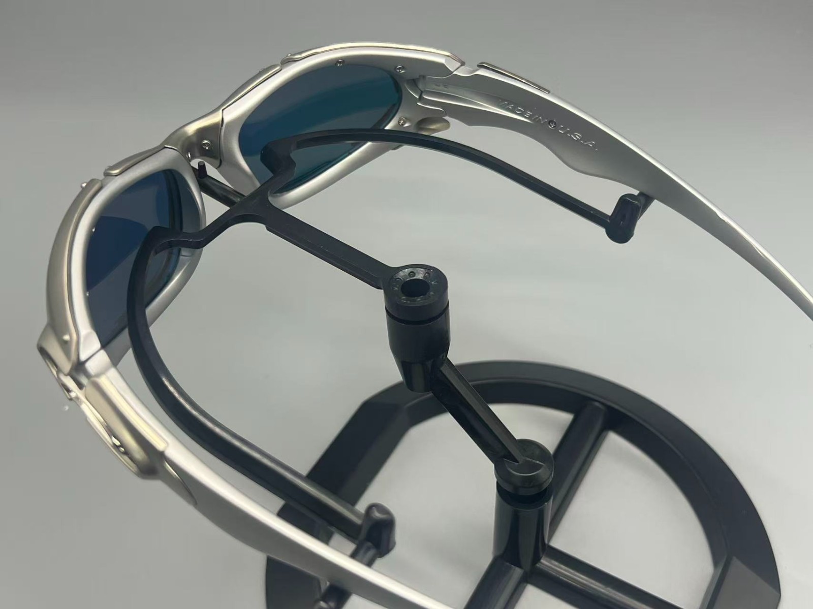 Retro Oakley Plate Silver Frame Orange Lens Y2K Futuristic Shades