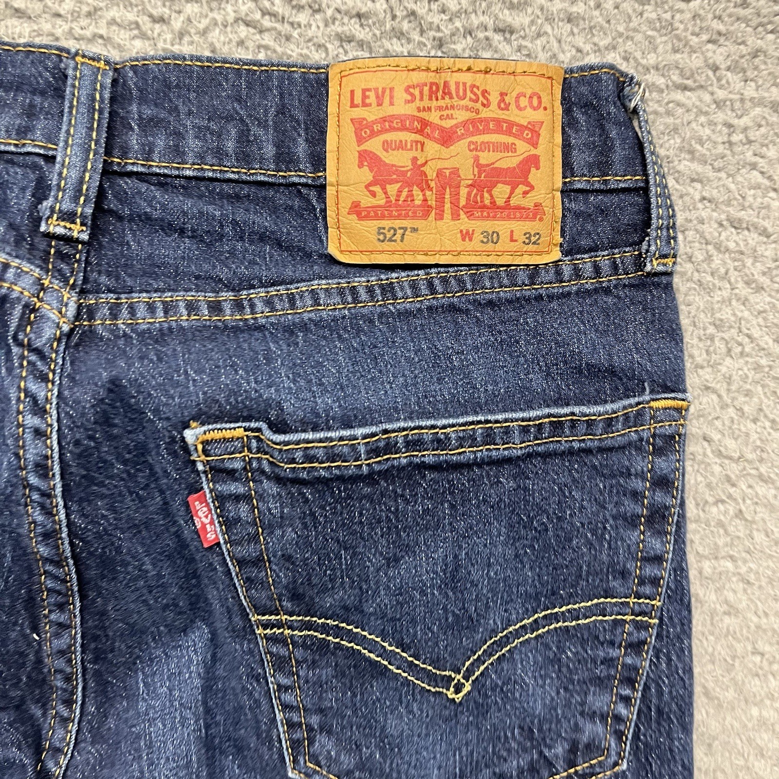 Levis 527 Jeans Mens 30×32(30) Blue Dark Wash Mid Rise Denim Boot Cut Classic