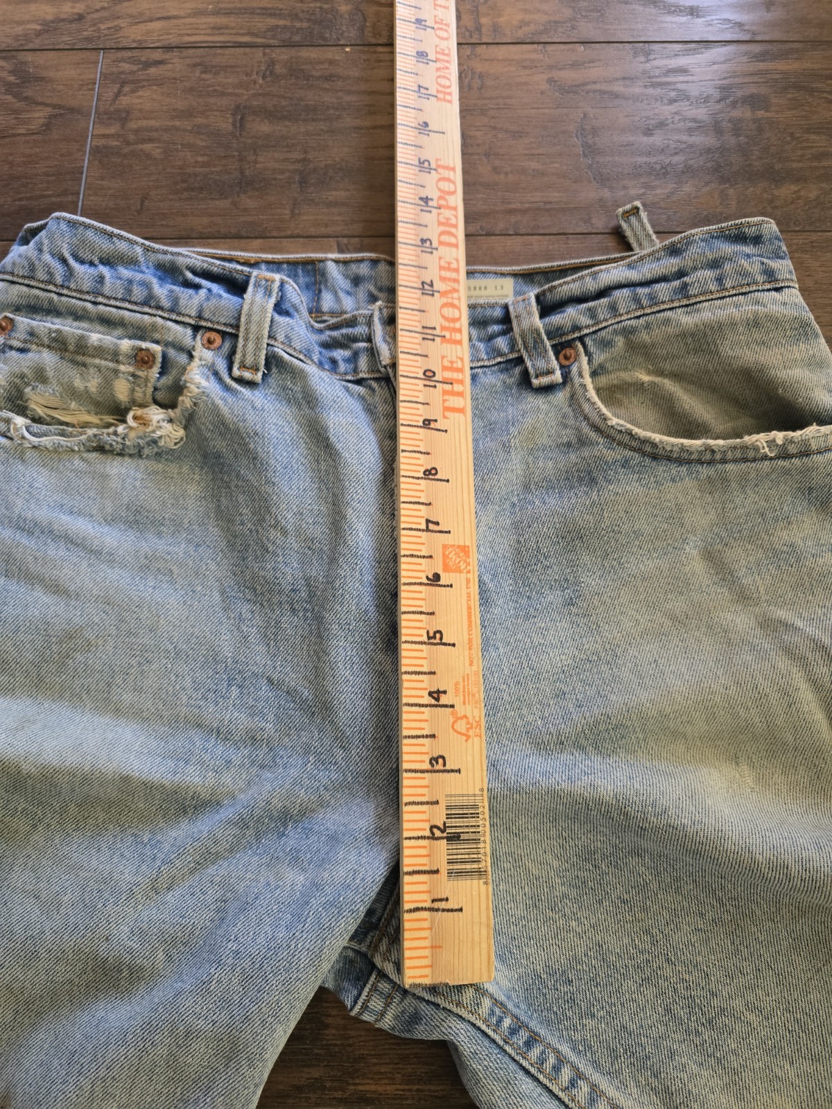 VTG Levi’s 550 Jeans 33×32 Relaxed Fit Tapered Leg Light Wash USA Red Tab 90s