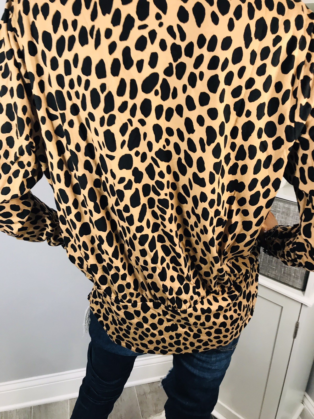 Chico’s 2 or L Top NWT $79 Stretch Banded Hem Animal Print Bit Heavy Blouse Mock