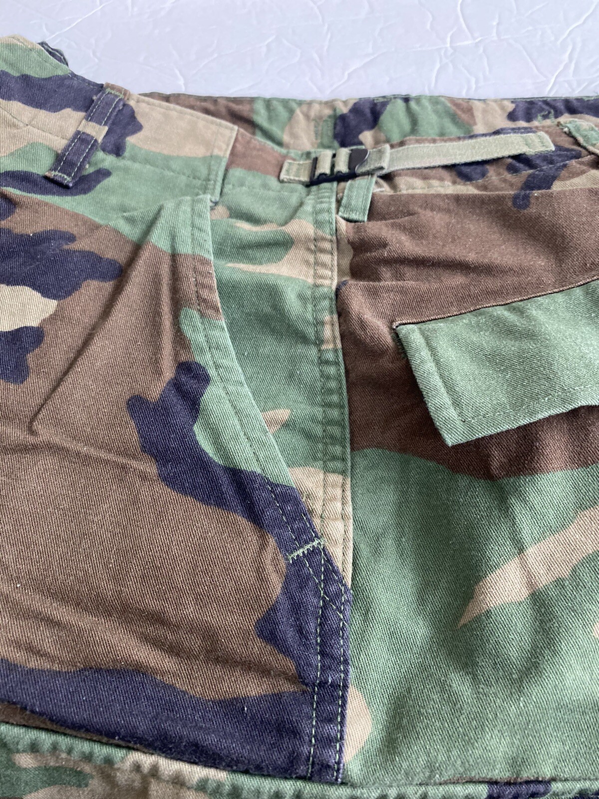 military cargo camo pants mans M heavy weight ,long 42 1/2 in, rise 12 in