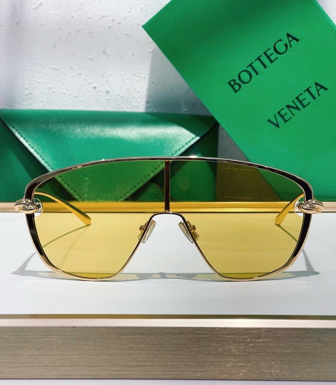 Bottega Veneta BV1515S Gold Yellow Shield Sunglasses 99-1-145