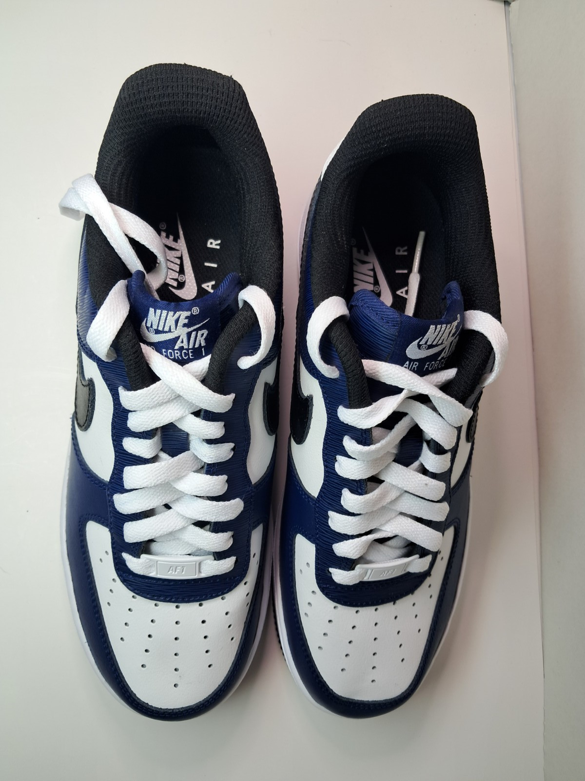 Nike Air Force 1 Men’s Size 9 Blue & White Athletic Outdoor