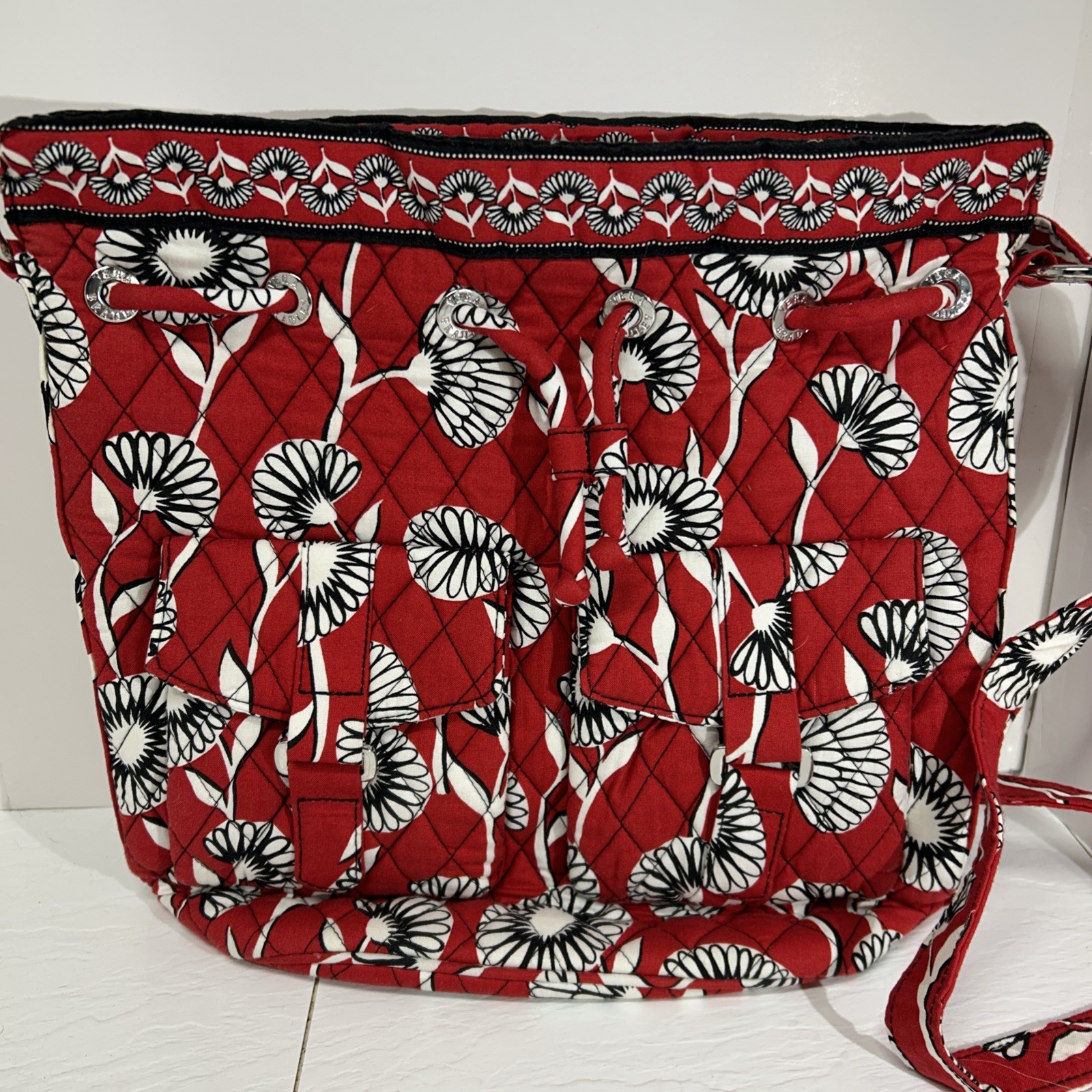 Vera Bradley Deco Daisy Hobo Drawstring Bag Cinch Top- Adjustable Shoulder Strap