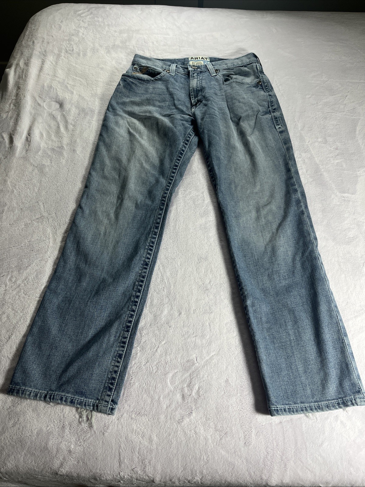 Ariat M2 Traditional Relaxed Boot Cut Men’s Light Wash Jeans 31×32 See Info