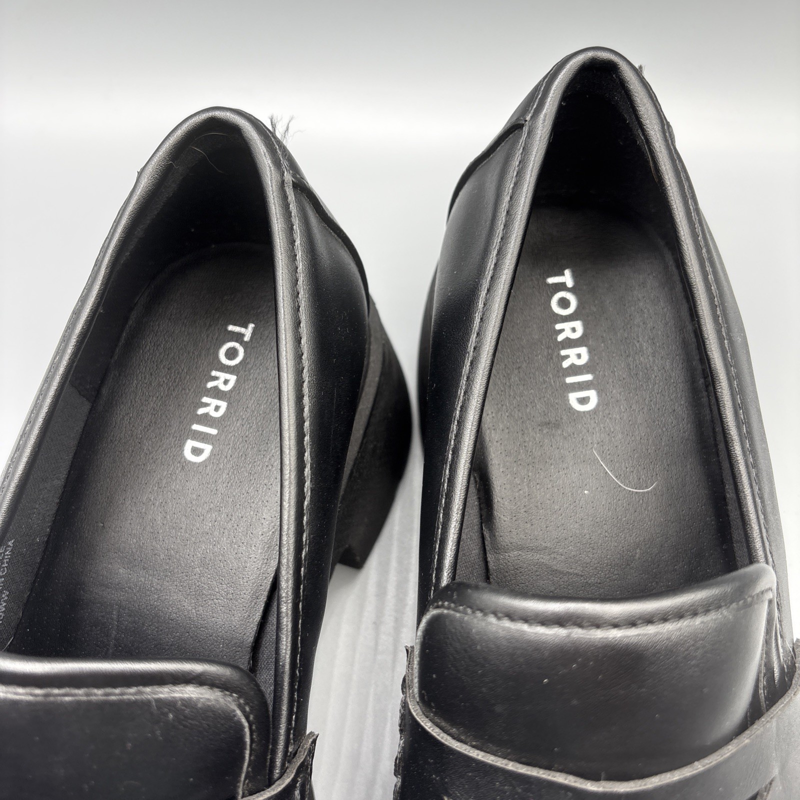 Torrid Chunky Lug Sole Penny Loafers Size 10 WW Wide Black Faux Leather Academia