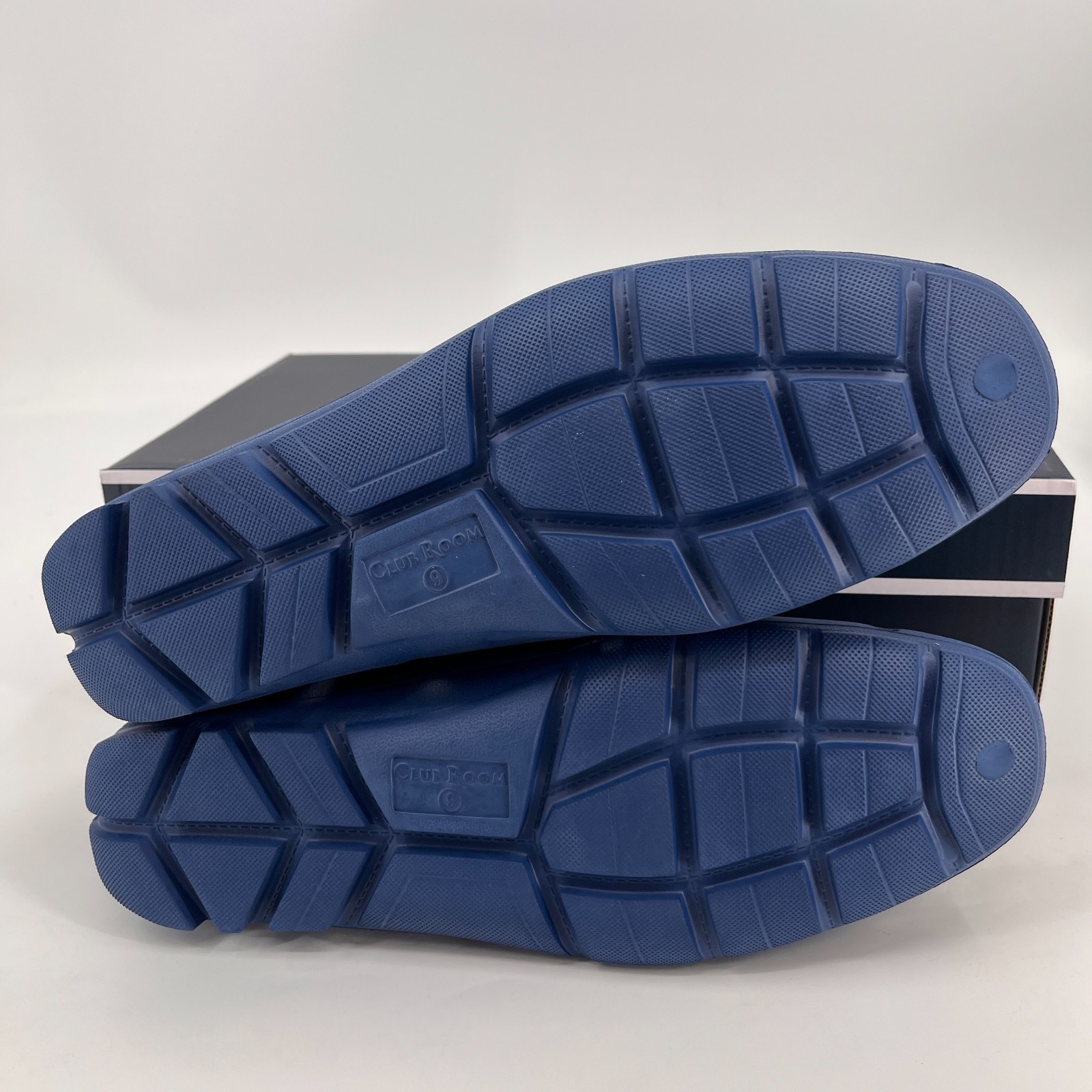 Club Room Men’s Atlas Perforated Driver Size 10 in Navy Summer Vacation Travel