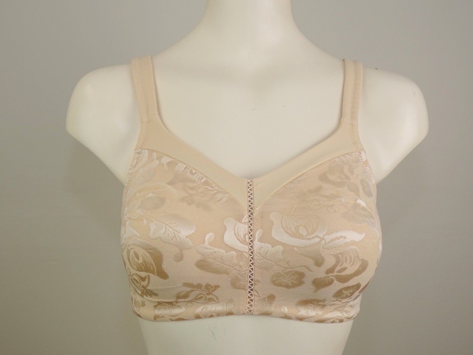 Wacoal 85276# Awareness Full Coverage Seamless Unlined Wire Free Bra US Sz 40 D