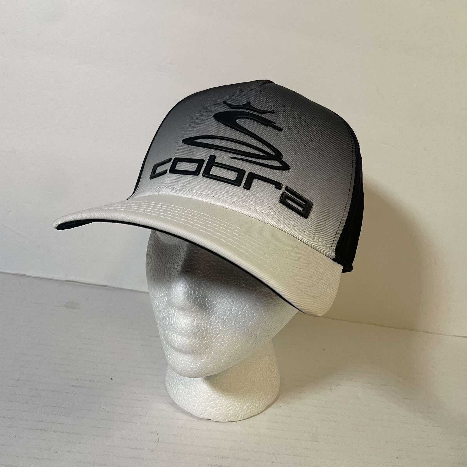 Cobra Puma Fitted Baseball Golf Cap Hat Black Small Medium Embroidered