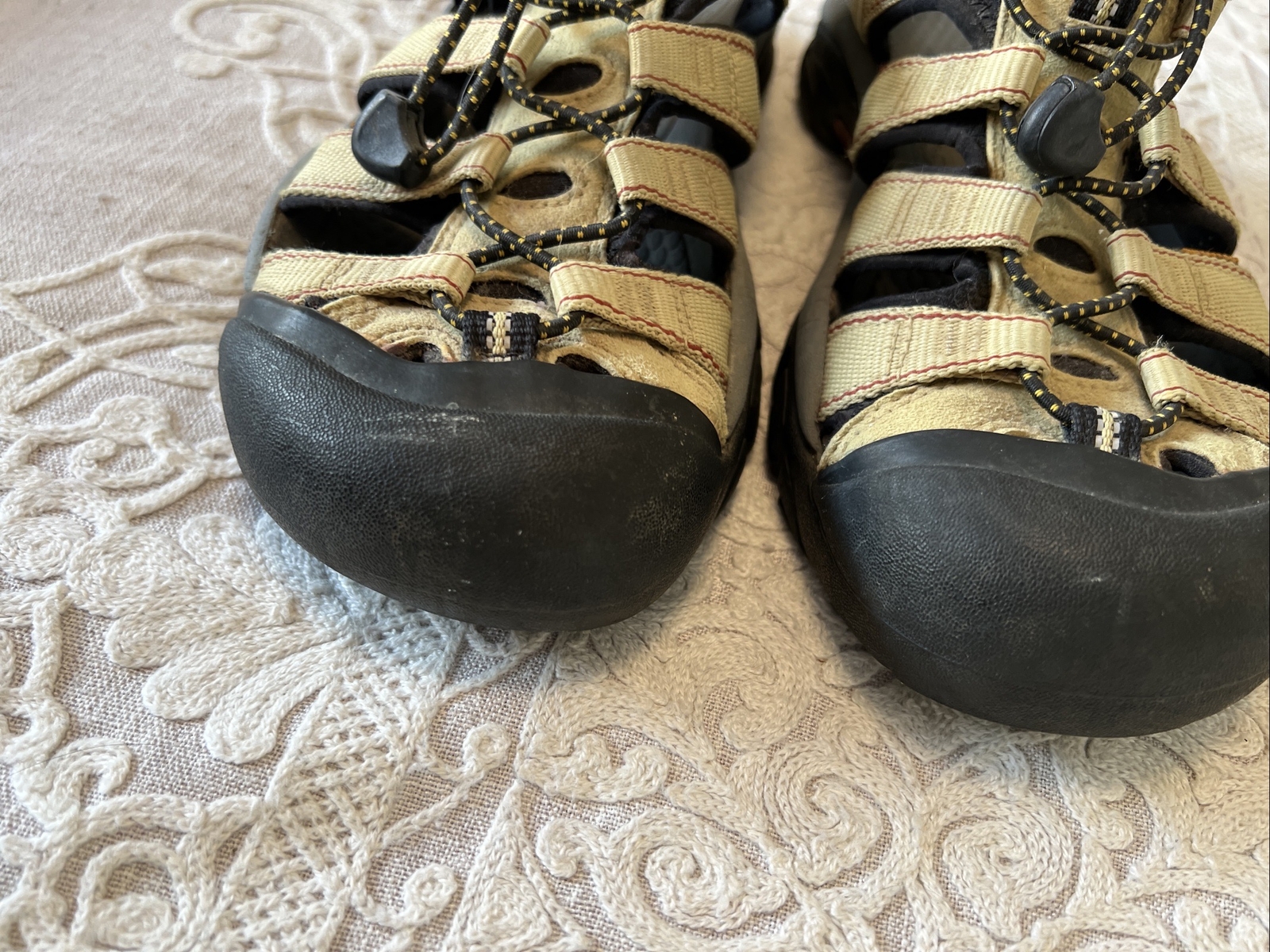 Keen Sandals Womens 9.5 Clearwater CNX Trail Water Sport Gray Tan 1008772 SB
