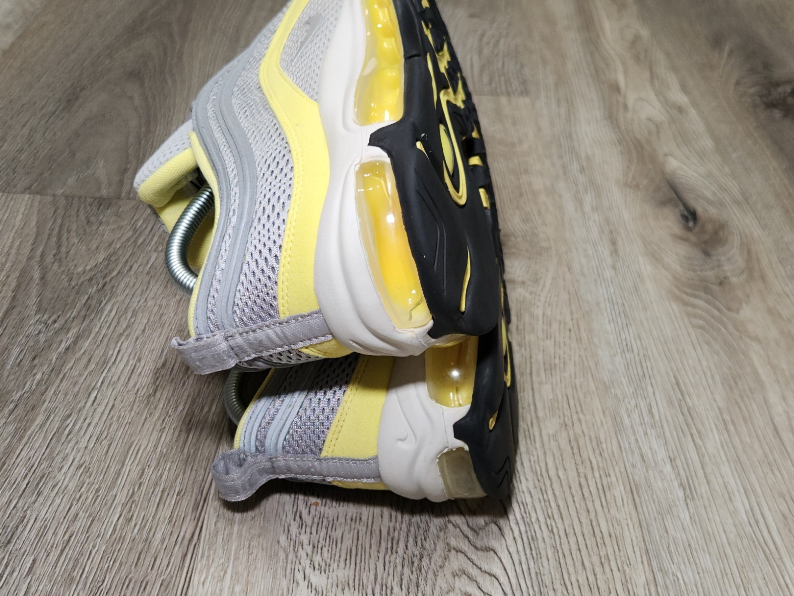Nike Air Max 97 Premium Metallic Silver Electric Yellow Womens Shoes Size 9.5