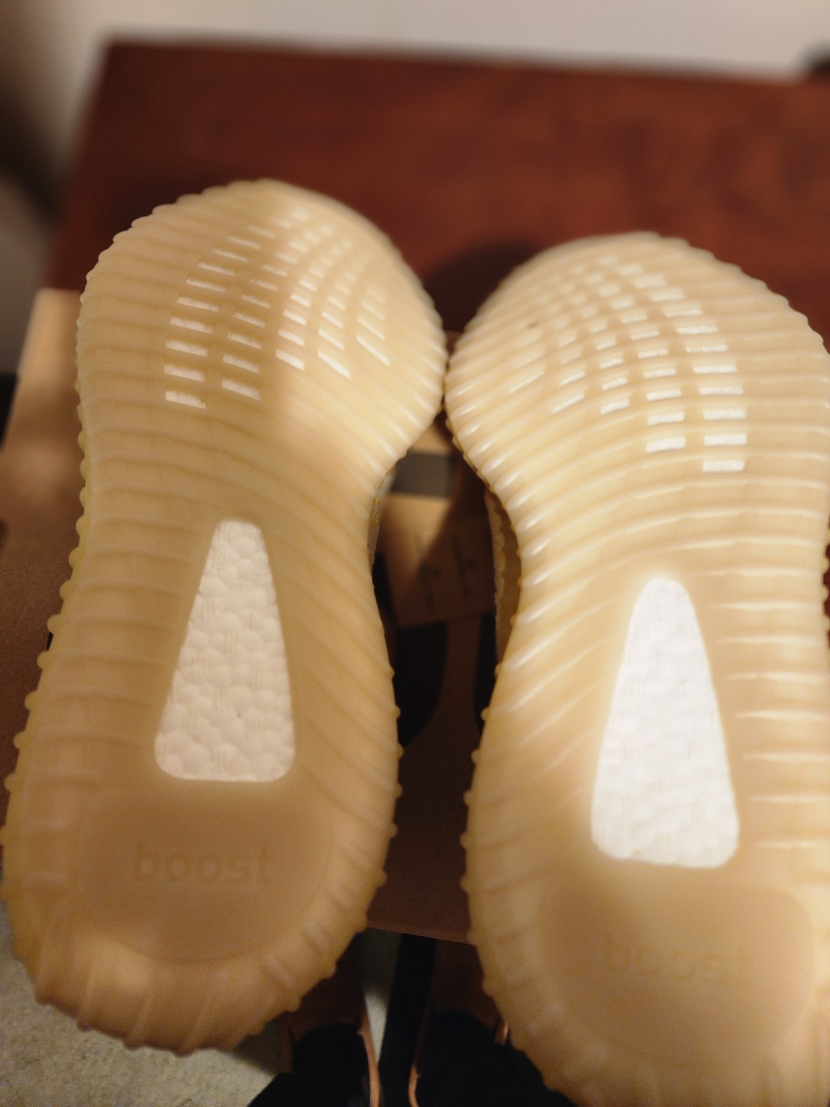 adidas Yeezy Boost 350 V2 Men’s Size 10 ‘MX Oat’