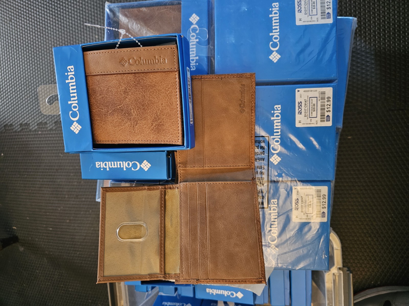 Columbia Brown Bifold Men’s Wallet pack of 6