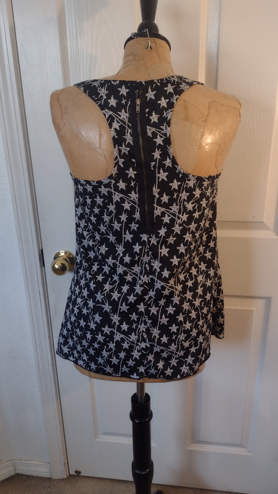 Y2K AGL Apparel Black White Star Print Square Neck Wide Strap Zip Tank Top