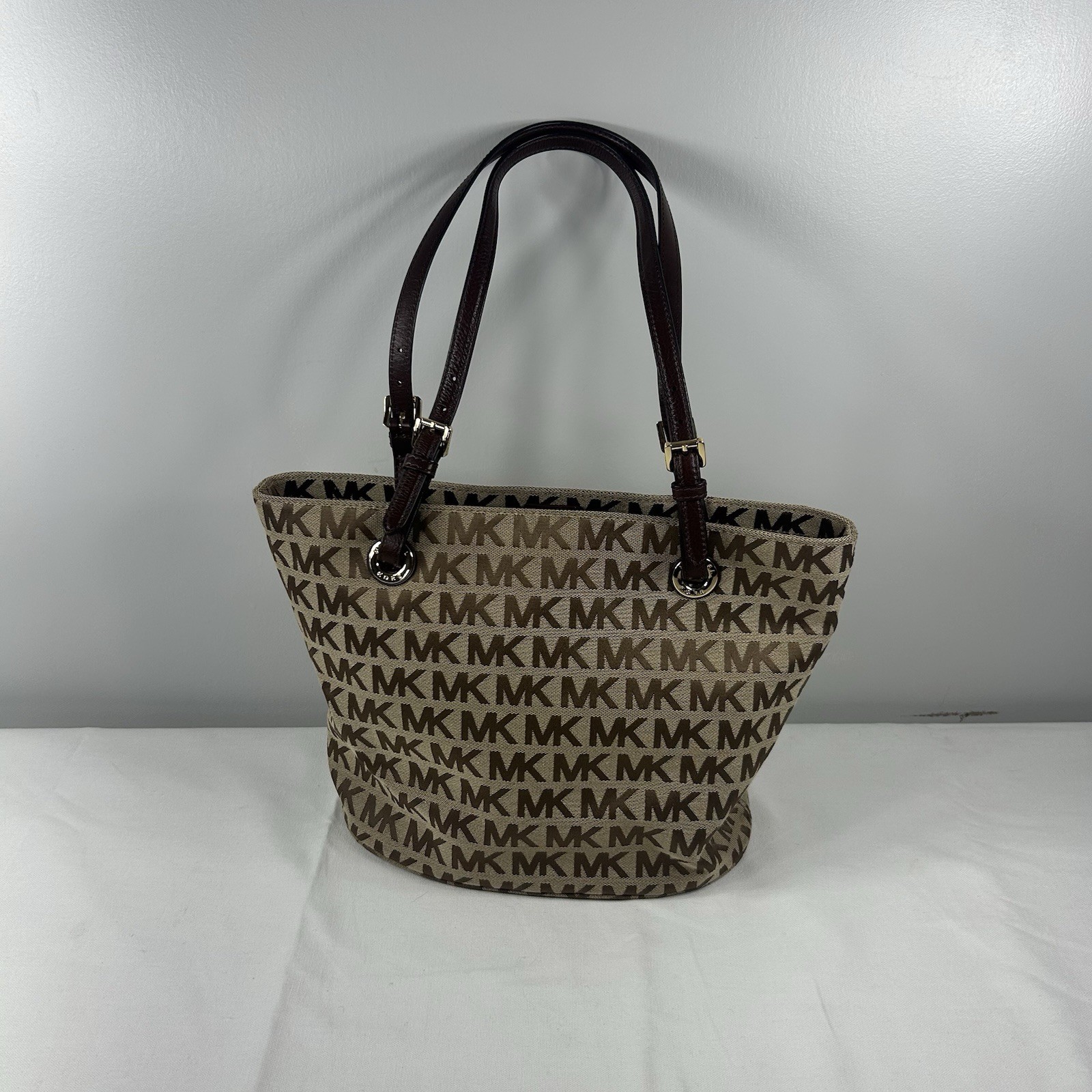 Michael Kors Jet Set Signature Jacquard Medium Tote Bag Tan 38T2XTTT2J EUC