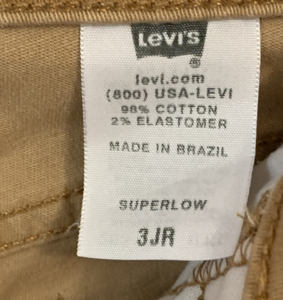 EUC Levi’s Womens Shorts 98% Cotton / 2%elastomer Superlow Stretch Size 3JR