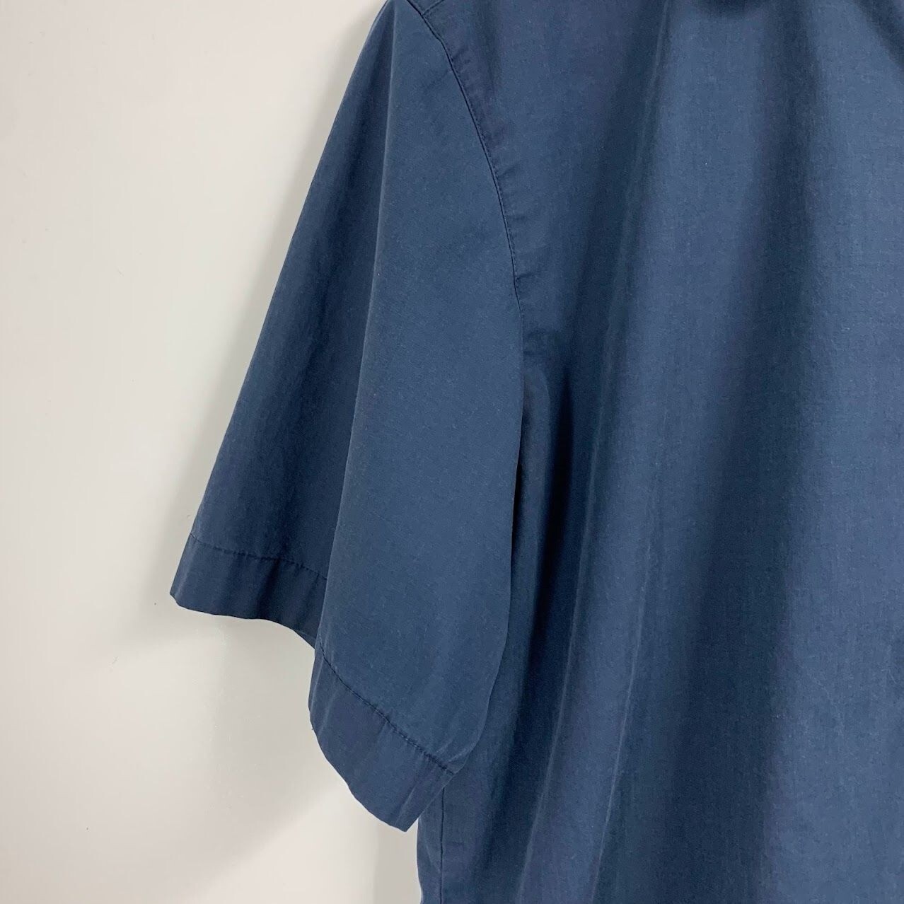 Split Men’s Button Up Cotton Blend Short Sleeve Shirt Size M